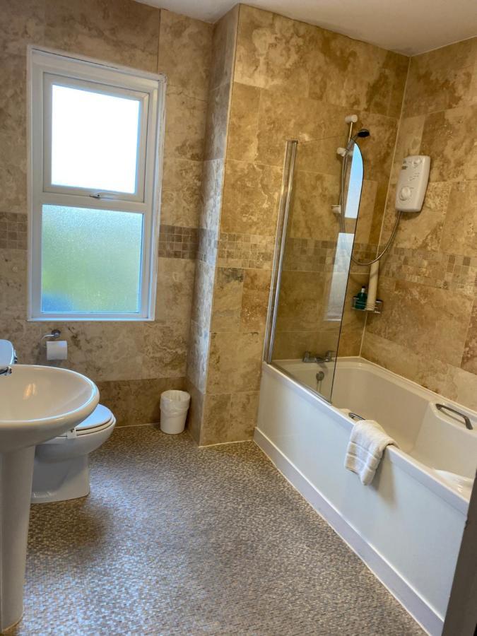 ويموث The Kingswood Guest House - Adult Only المظهر الخارجي الصورة